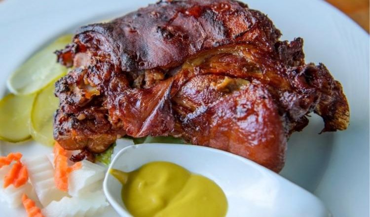 quanto tempo leva para assar um pernil de 1kg