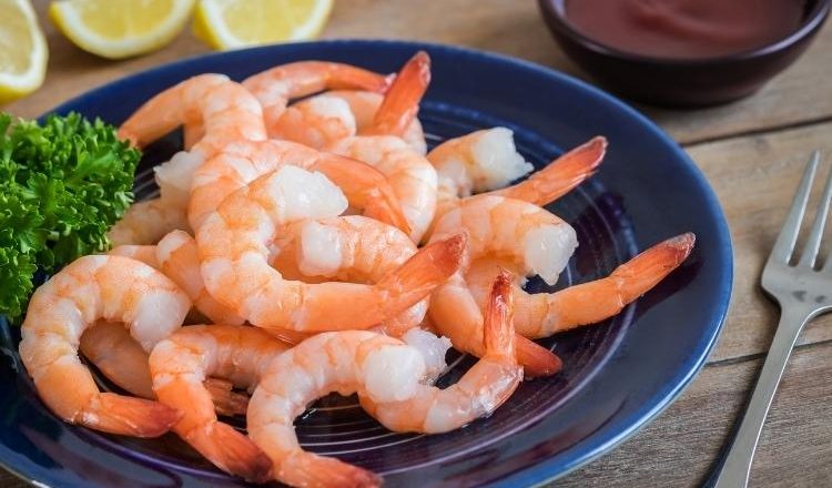 como limpar camarão para fritar