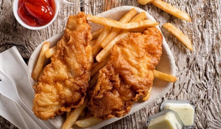 o que combina com peixe frito