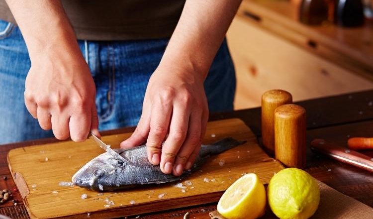 como limpar peixe