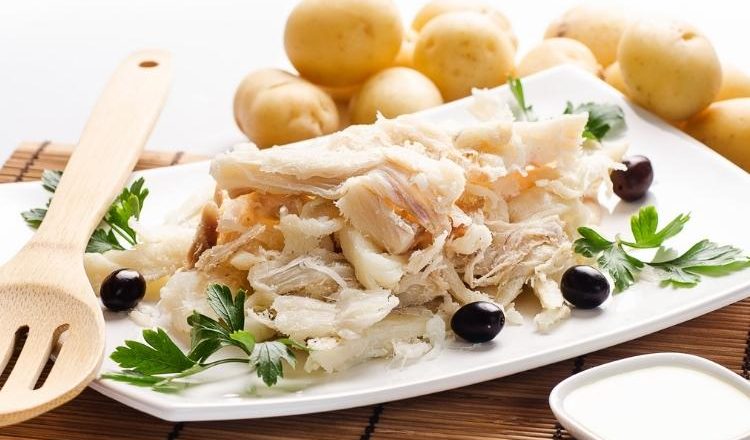 como cozinhar bacalhau para desfiar
