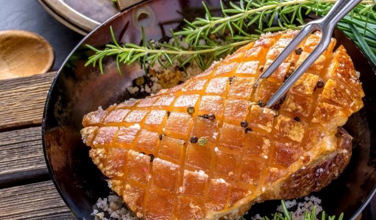 barriga de porco no forno