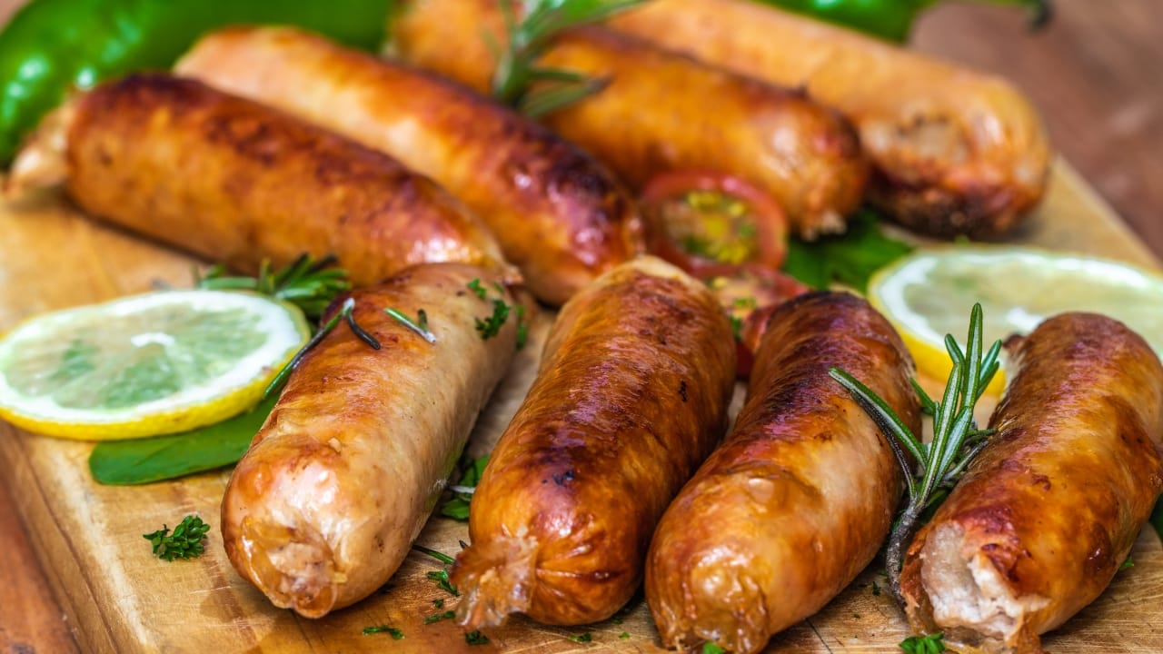 qual o tempo e temperatura para linguiça na airfryer