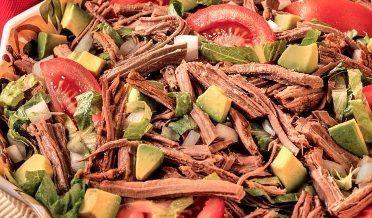 carne de sol desfiada