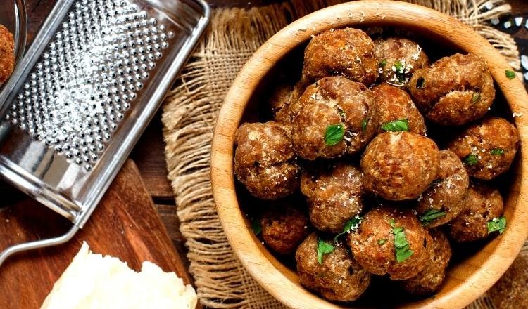 bolinho de carne moída frito