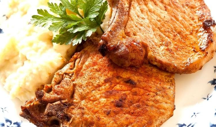 bisteca frita na manteiga