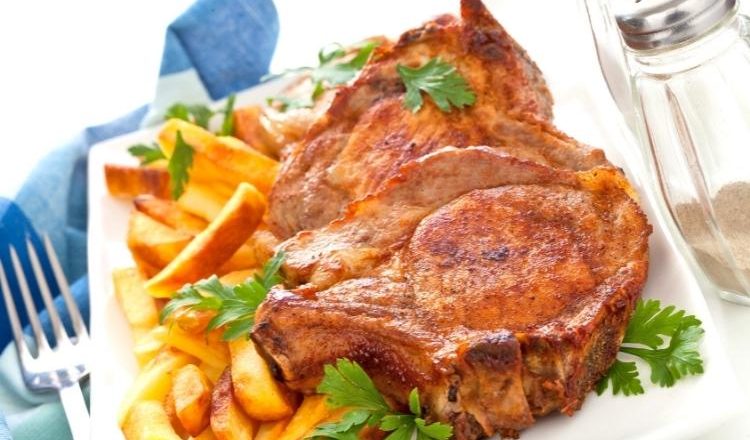pratos com bisteca de porco