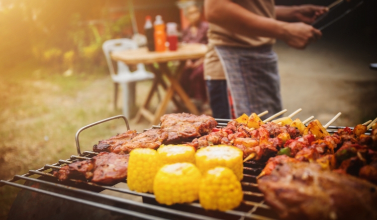 o que levar para um churrasco na chácara