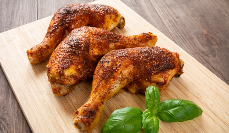 Como deixar coxa de frango dourada no forno