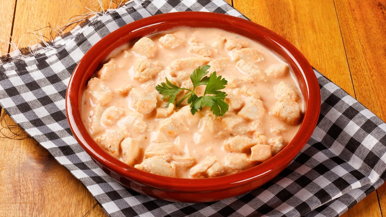 Como tirar o sal do strogonoff de frango
