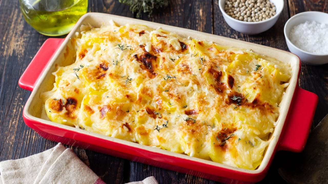 Picadinho de carne com creme de batata Picadinho de carne com creme de batata