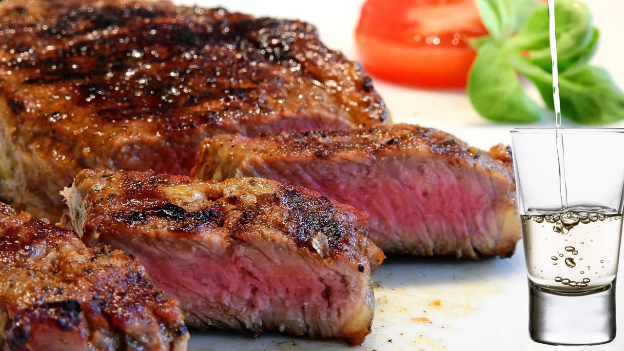 Cachaça amacia carne