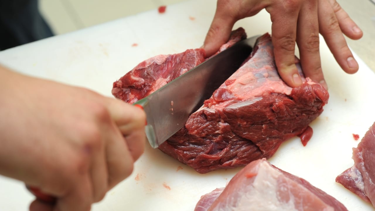 cortar a carne a favor ou contra a fibra
