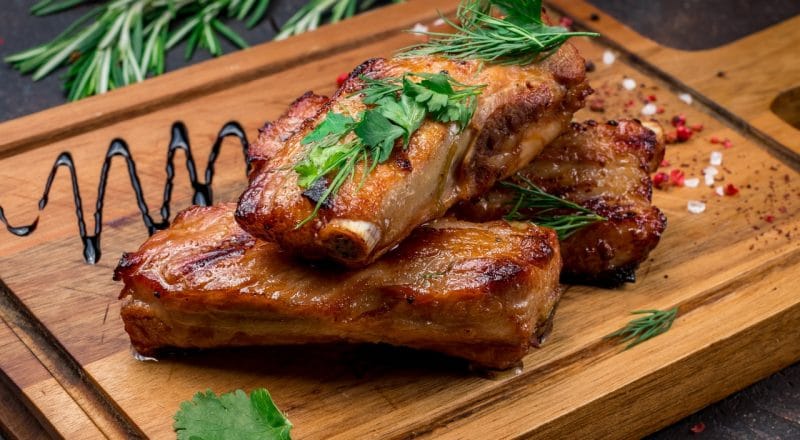 Como temperar costelinha de porco para fritar