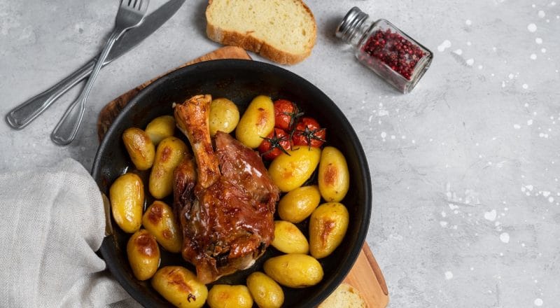 Pernil assado no forno com batata