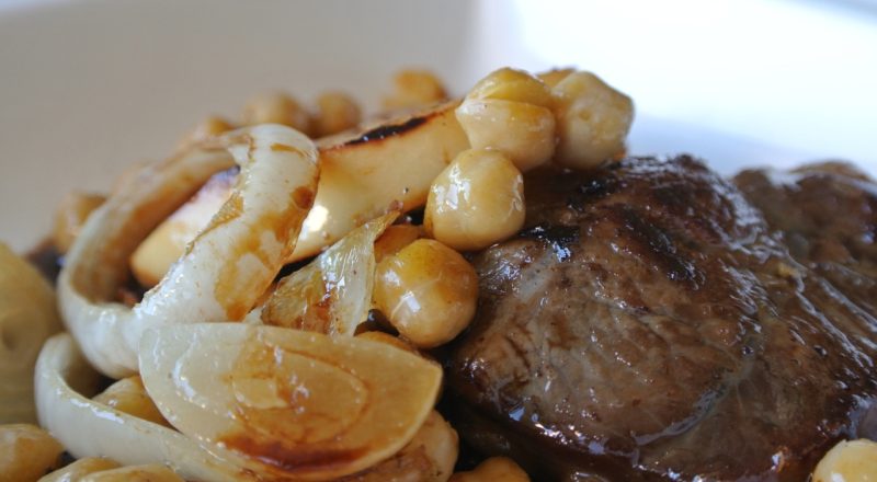 Grão-de-bico combina com qual carne