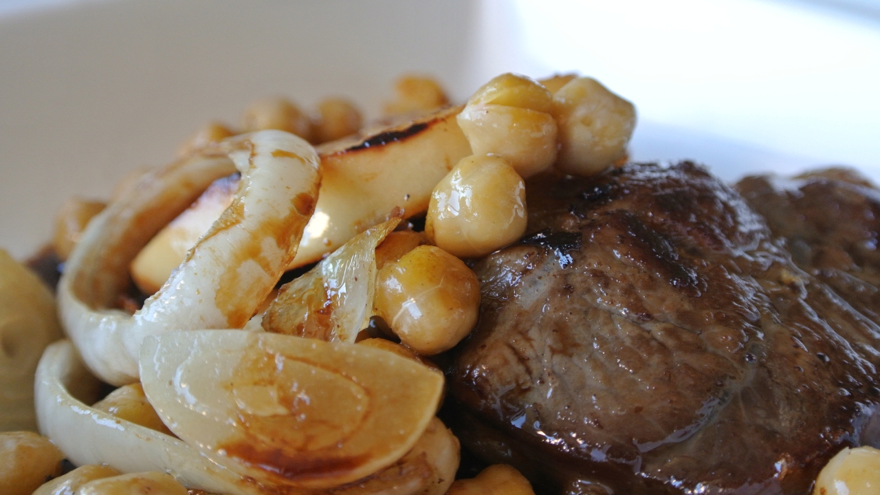 Grão-de-bico combina com qual carne