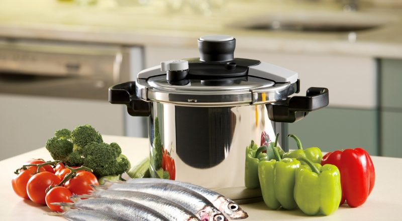 Como fazer peixe na panela de pressão para derreter os espinhos