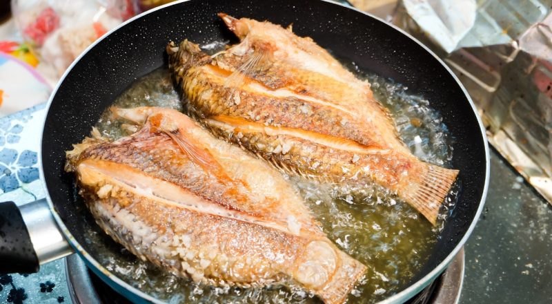 Como fritar peixe sem espirrar
