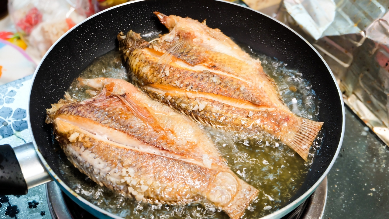 Como fritar peixe sem espirrar