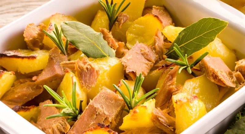Atum com batatas