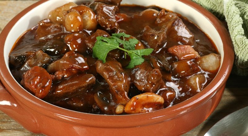 Carne na panela de pressão sem água