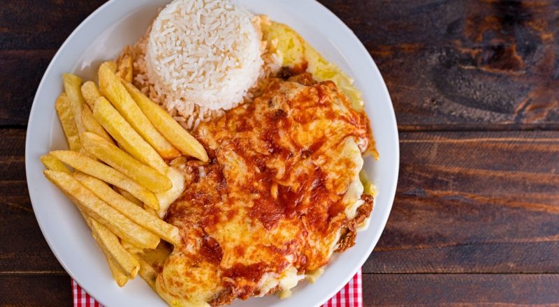 Filé de tilápia à parmegiana no forno