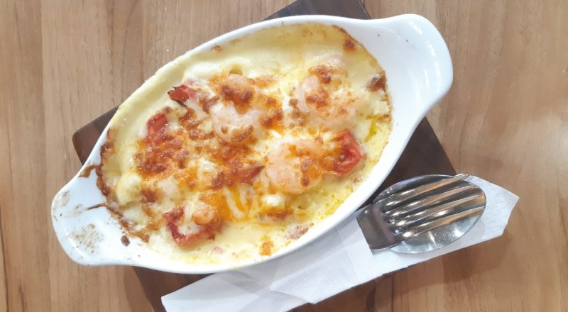 Receita de camarão com molho branco e queijo