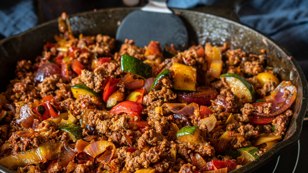 Carne moída com legumes