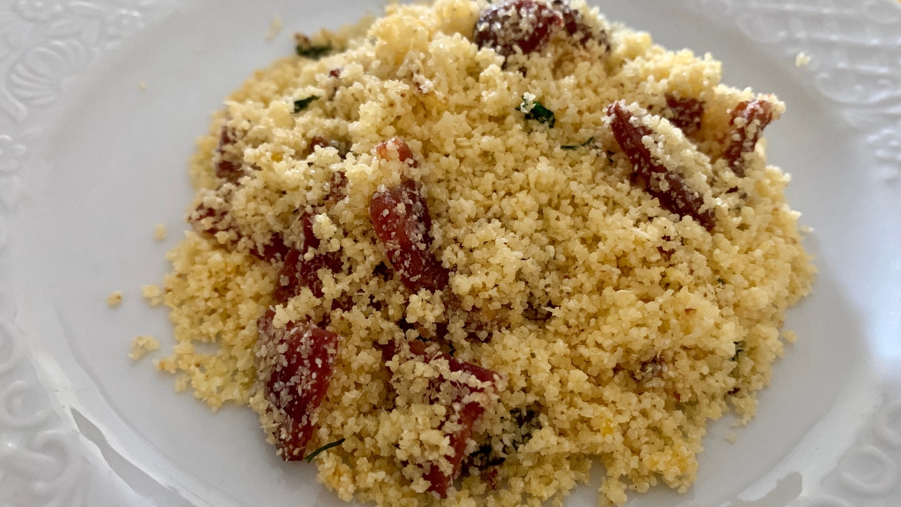 Farofa de bacon com cebola