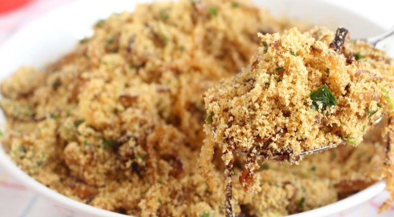 Farofa de cebola caramelizada