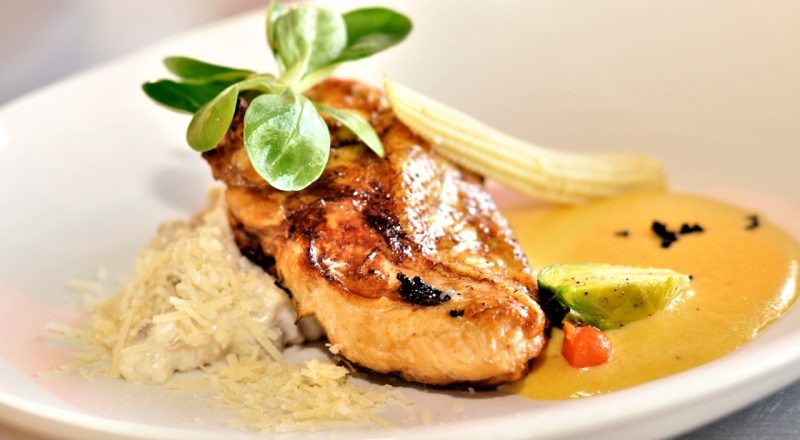 Filé de frango com creme de milho