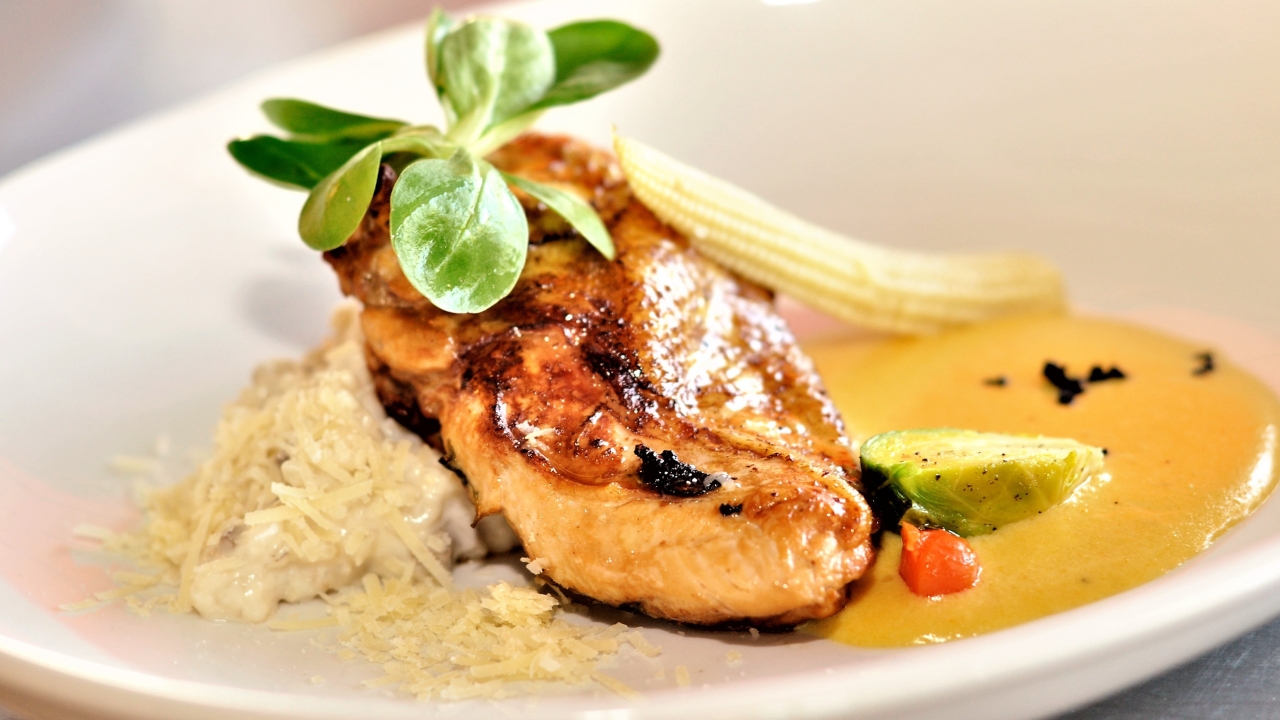 Filé de frango com creme de milho