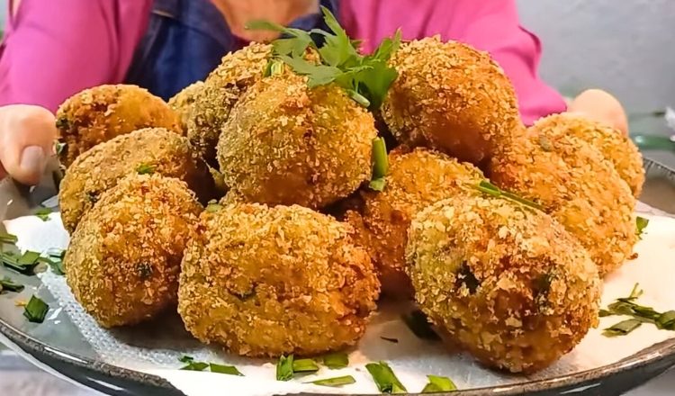 Bolinho de carne moída com batata