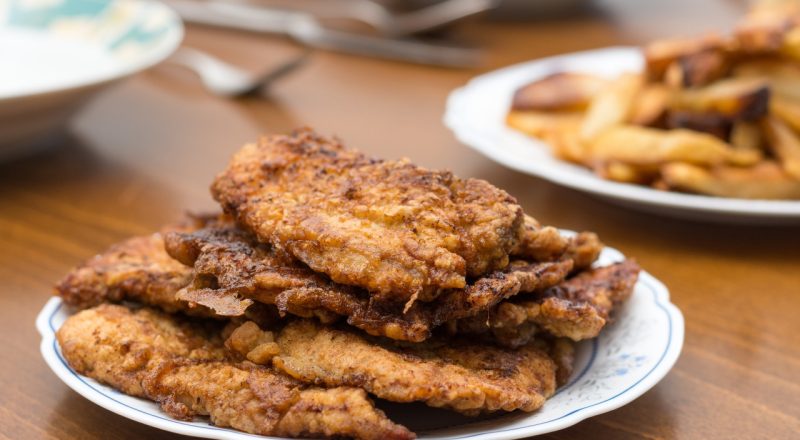 Bife à milanesa com farinha de trigo