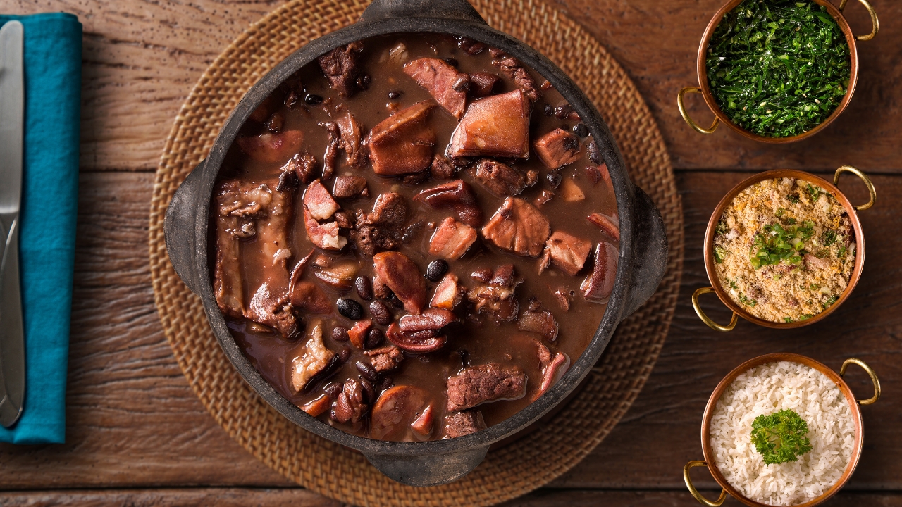 Quanto tempo cozinhar carne seca para feijoada