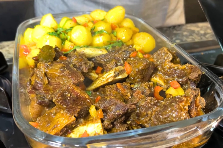 Costela com agrião e batata