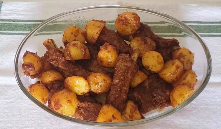Costelinha com batata-doce