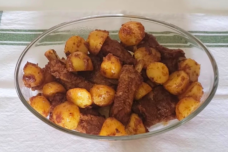 Costelinha com batata-doce