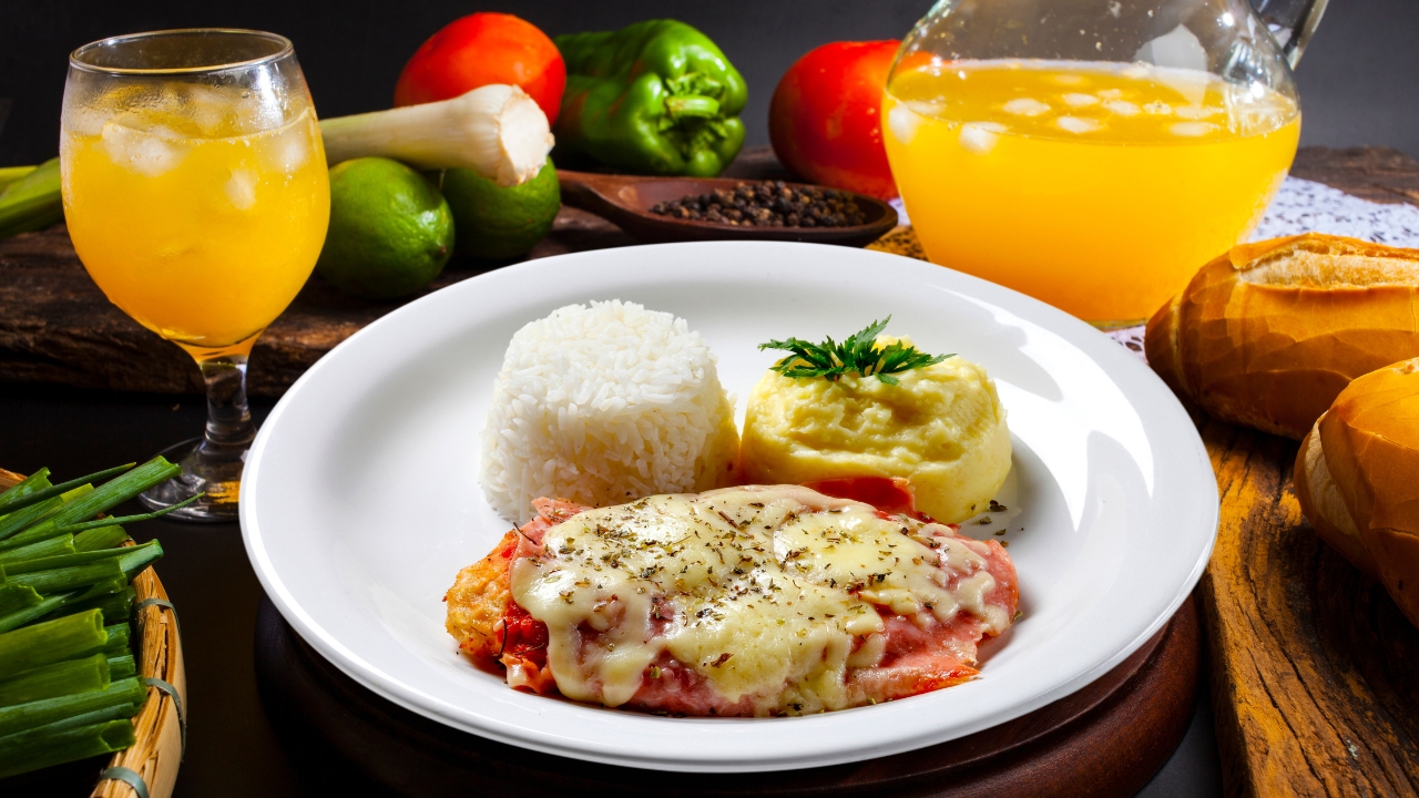 Bife a parmegiana sem empanar
