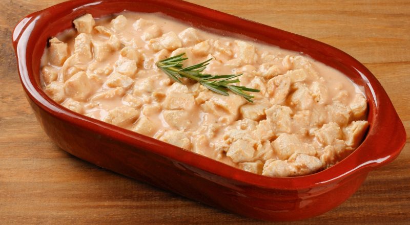 Strogonoff de frango sem ketchup e mostarda