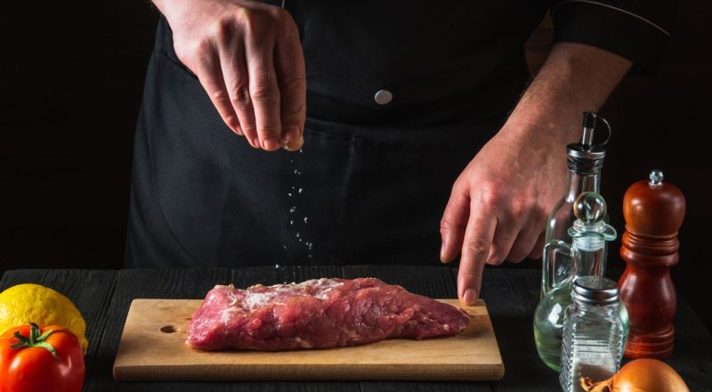 Pode colocar orégano na carne