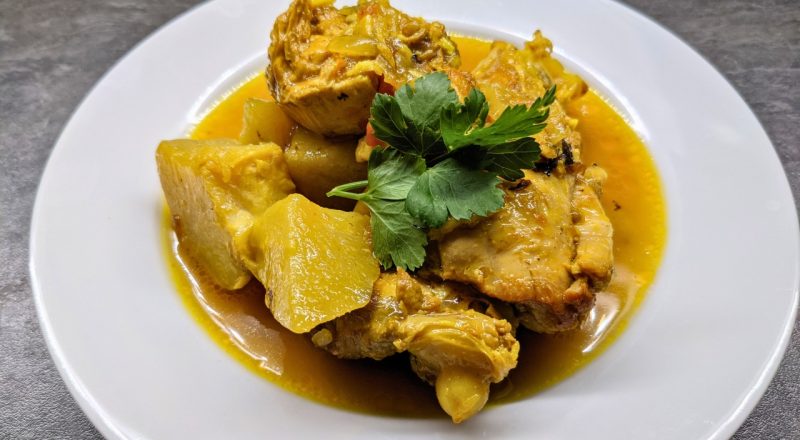 Frango com batata ensopado