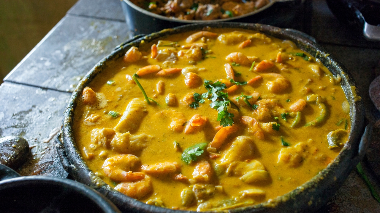 Moqueca de camarão com peixe