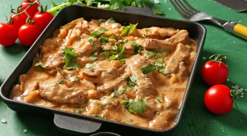 Strogonoff de carne de porco