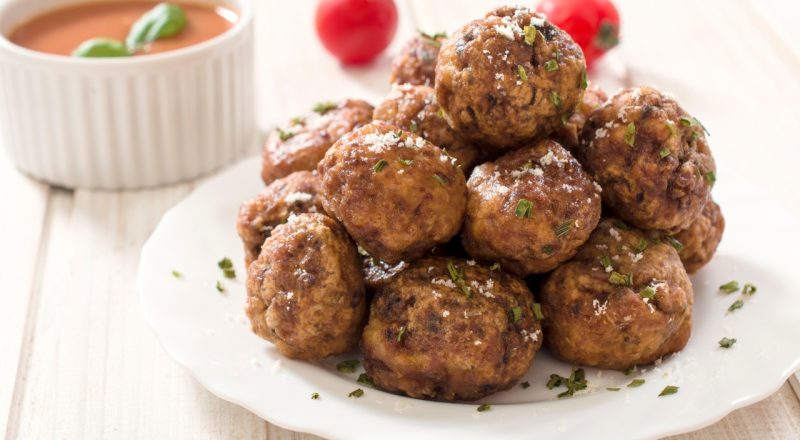Almôndega congelada na airfryer