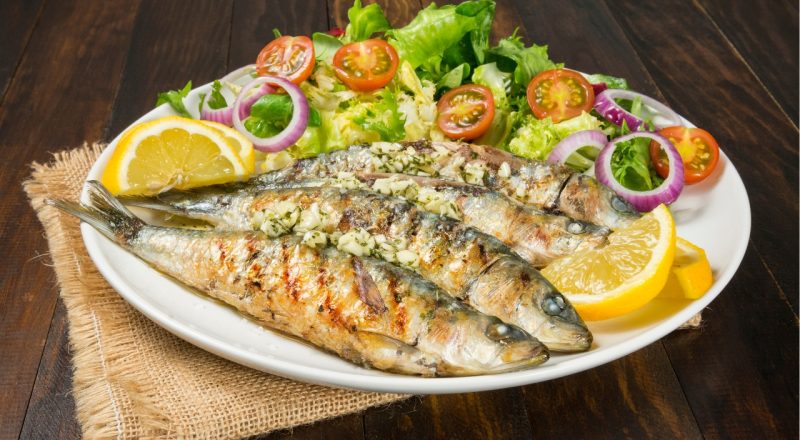 Como fazer sardinha na frigideira