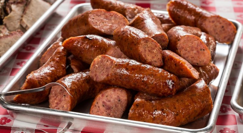 Quantos quilos de linguiça para 100 pessoas
