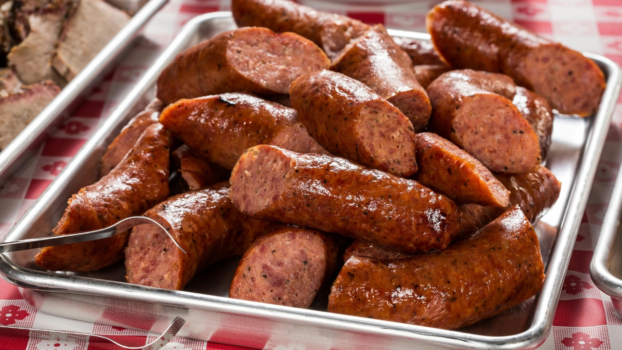 Quantos quilos de linguiça para 100 pessoas